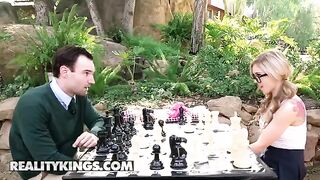 The nerdy girl Kali Roses always loses to her peers