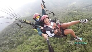 Mariana Martix squirts while paragliding over the Colombian landscape