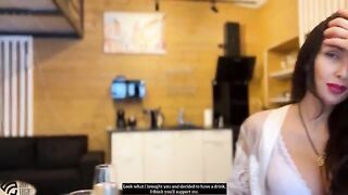 A hot MILF got a shaking orgasm and cum in her pussy, showcasing real passion