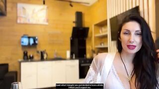 A hot MILF got a shaking orgasm and cum in her pussy, showcasing real passion