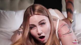 Tattooed chubby girl Gracie Squirts gets her asshole gapped