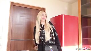 Rough anal sex makes the hot Ukrainian MILF Anita Blanche scream