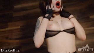 Cosplay girl Mad Moxxi fucked by a huge cock in hardcore action