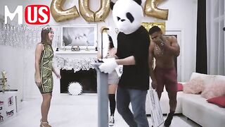 Violet Myers’ big ass gets smashed by Troy Francisco in Jerkaoke challenge