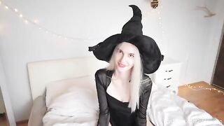 The guy became a trickster and poured cum into the naughty witch