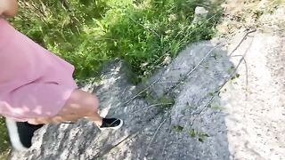 Pick up girl and cum on her pussy lips outdoors