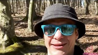 A day with Kleomodel ended with a group encounter in the woods