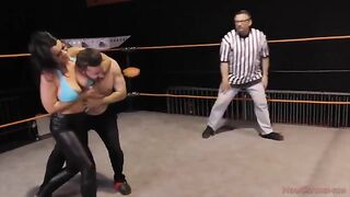 Hot brunette Nadia White dominates Glenn King in a fierce face-sitting match