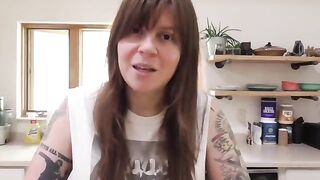 A Wisconsin girl is begging for your cock and creampie POV in a steamy scene