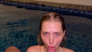 California girl loves getting fucked in the pool