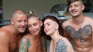 Real amateur foursome action with OWIAKS & LeoKleo, two couples in the mix