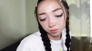 Stepsister twerks on the cock before parents come home