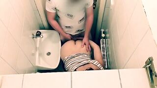 A couple has a hot sex session in the restaurant toilet after matching on Tinder