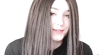 A hot girl Samsung assists the guy in changing the phone *failed*