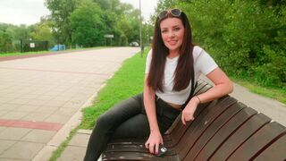 Babe fucks with a stranger in the park and swallows cum
