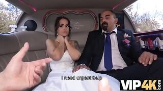 The bride allowed her husband to watch her getting her ass scored in the car