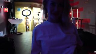 Behind the scene with Wet Kelly - Masturbating while actors are playing