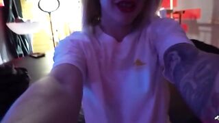 Behind the scene with Wet Kelly - Masturbating while actors are playing