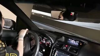 Babe fucked in her car by a stranger in the parking lot
