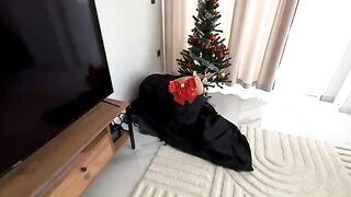 The courier delivered a parcel and his wife received a passionate surprise