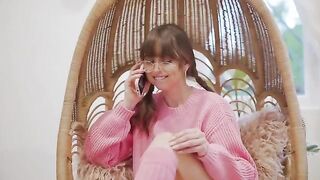Long distance relationship? No problem, just have phone sex!