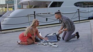 A British girl agreed to sex for a million dollars with a complete stranger