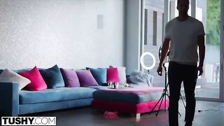 The influencer loves anal and seduces the cameraman for sex
