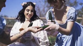 A group of friendly girls, including petite Riley Reid, once had fun in the park