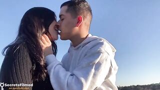 A passionate girl met me in the park for a risky encounter