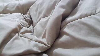 I share bed with my round ass stepmom who fucks me hard