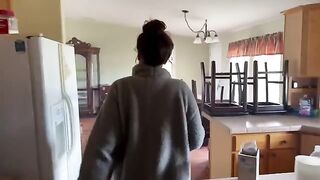 A couple tries to get a better deal from the pregnant landlord