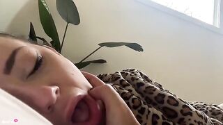 A friend came to my son and his mother is very sexy