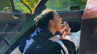 First outdoor sex in a car with a stunning brunette, Eva Soda