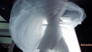 The bride found a dress and had sex with the best man