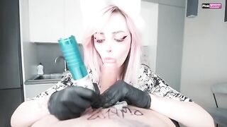A girl got a tattoo at home and then had sex with the guy