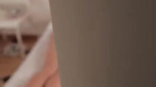 A man invited a girl for a massage, she did not know he was naked