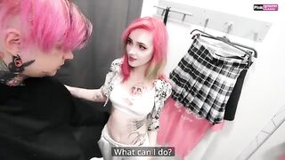 A babe got fucked in the dressing room of a consultant