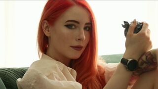 Her colleague bought a gift for her, but asked for sex