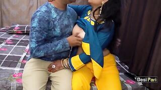 Indian housewife Desi Pari aunty gets fucked to earn money with clear Hindi audio