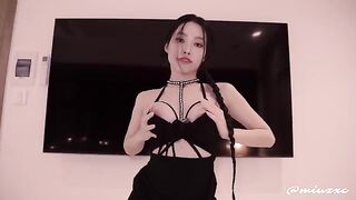 I fucked a hot Asian girl in a black dress, and she squirted on me