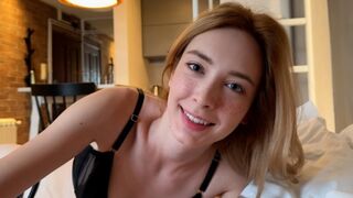 The morning is the most wonderful time to have sex with your girlfriend