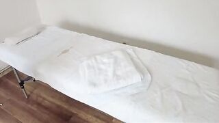 A masseur with a perverted soul relaxes the girl while her husband waits