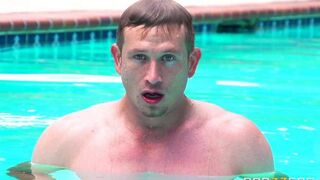 I wanted to sunbathe and ended up having sex in the pool