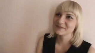 The young guy carefully ate his girlfriend’s sweet pussy