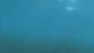 Two aqualangists fucked in the ocean, at the bottom of the sea