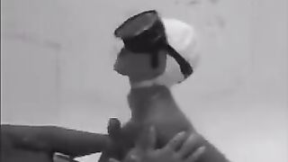 Diver gave the aqualangist a blowjob underwater