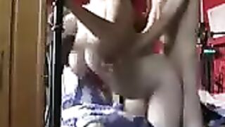 The guy fucks his wife in her ass at home, she loves it