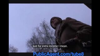 A girl was given money for sex with a stranger on the street