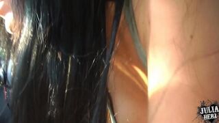 A beautiful woman makes a blowjob in the car, it's very hot