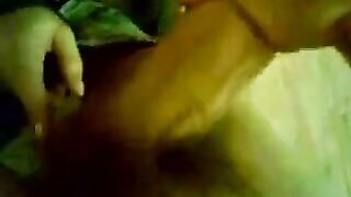 A young couple tried to fuck in front of the camera
